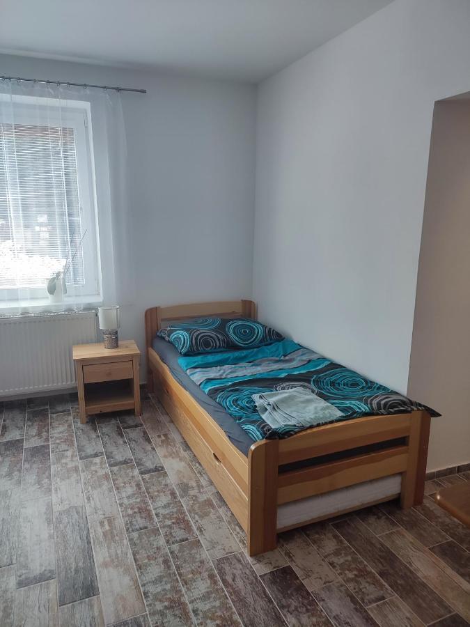 Ferienwohnung Ubytovani Vistarie Červený Kostelec Exterior foto